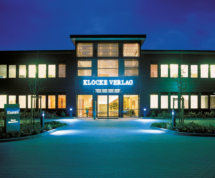 Das Klocke Verlagsgebäude bei Nacht